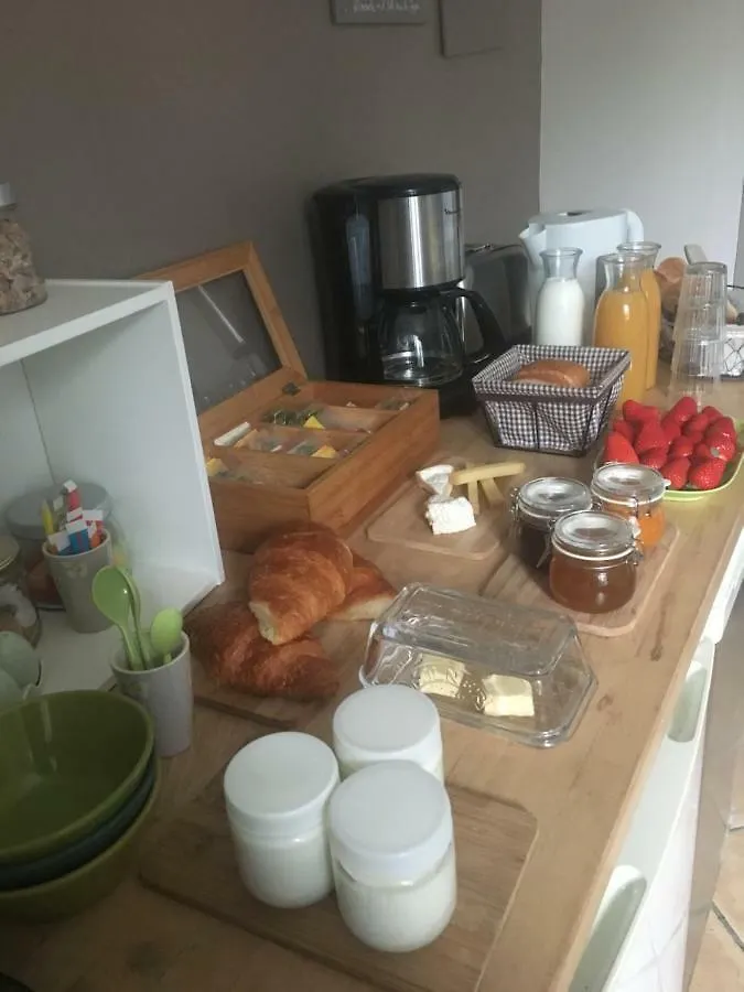 L'Atelier Des Coudelieres Bed & Breakfast Le Thor 0*,  France